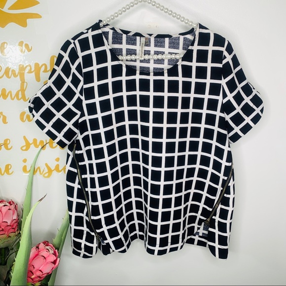 Mittoshop Black White Print Short sleeve Top Blouse Zipper Detail Size S… - Picture 1 of 7